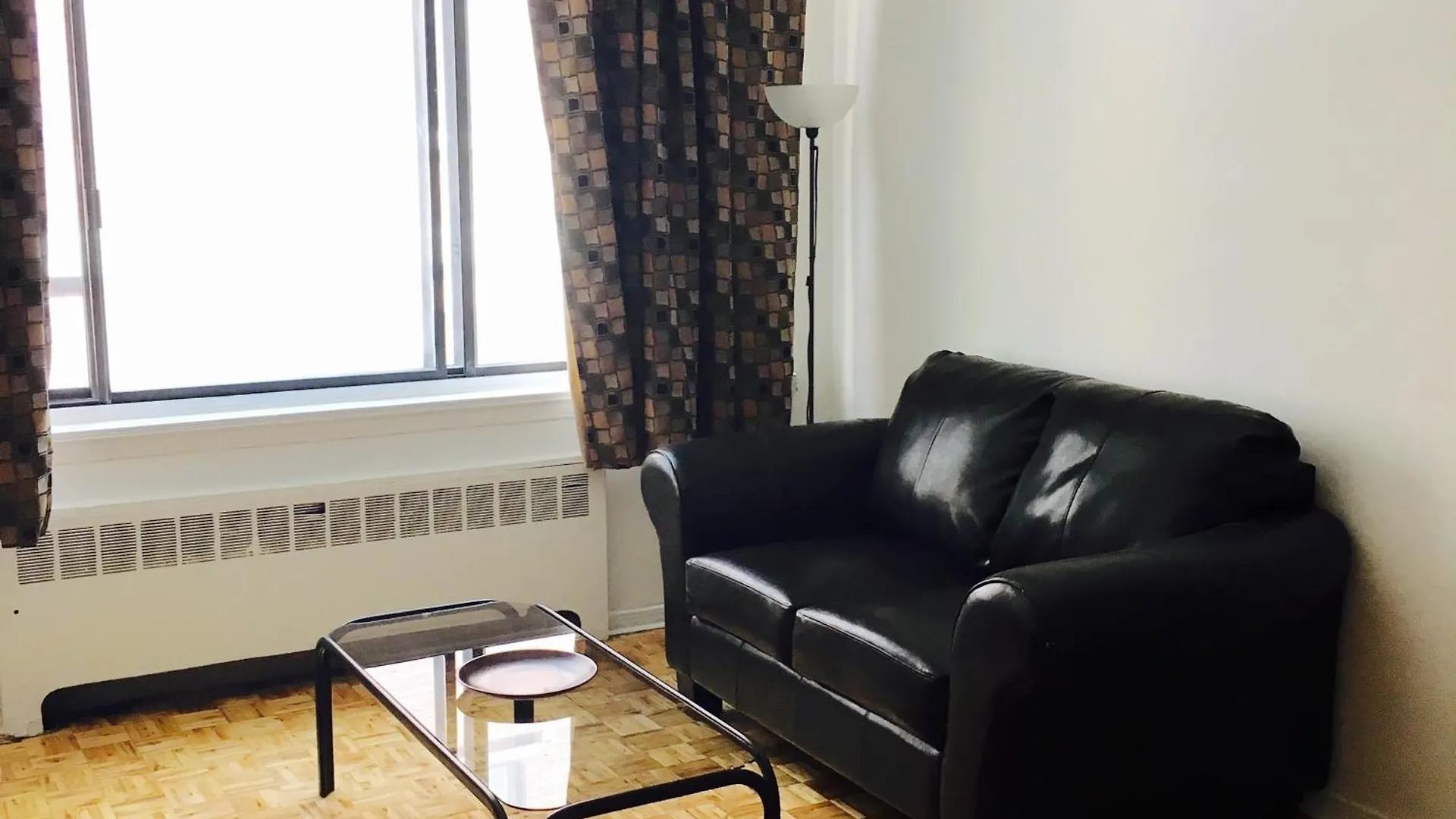 Stylish Montreal Apartment Comfortable Stay In The Golden Square Mile